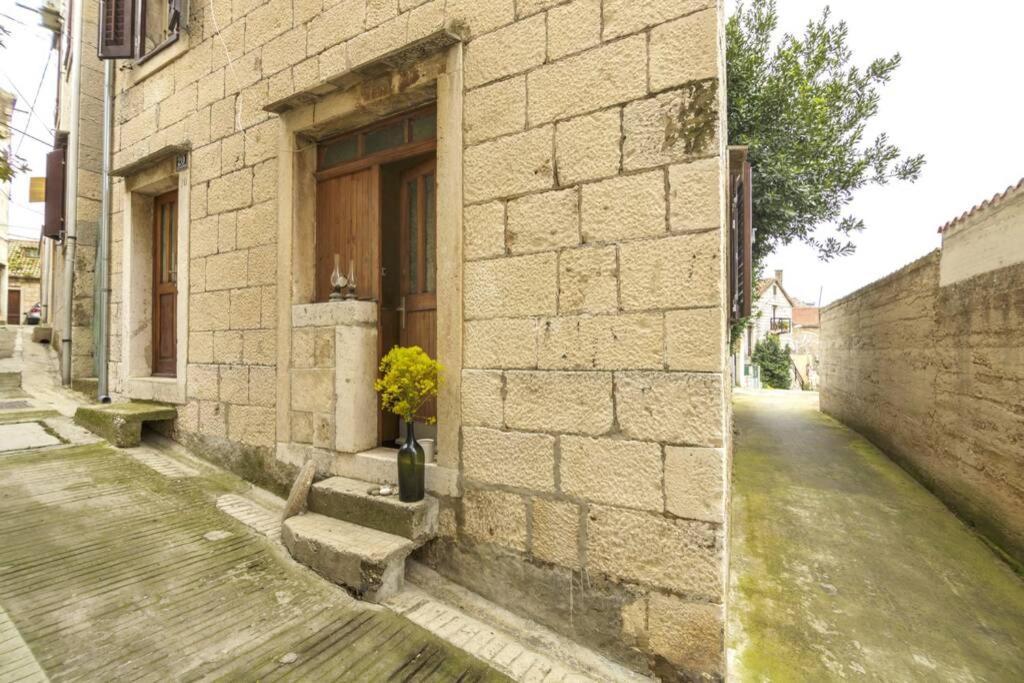Antique Central Komiza House Nona Nika Exterior photo